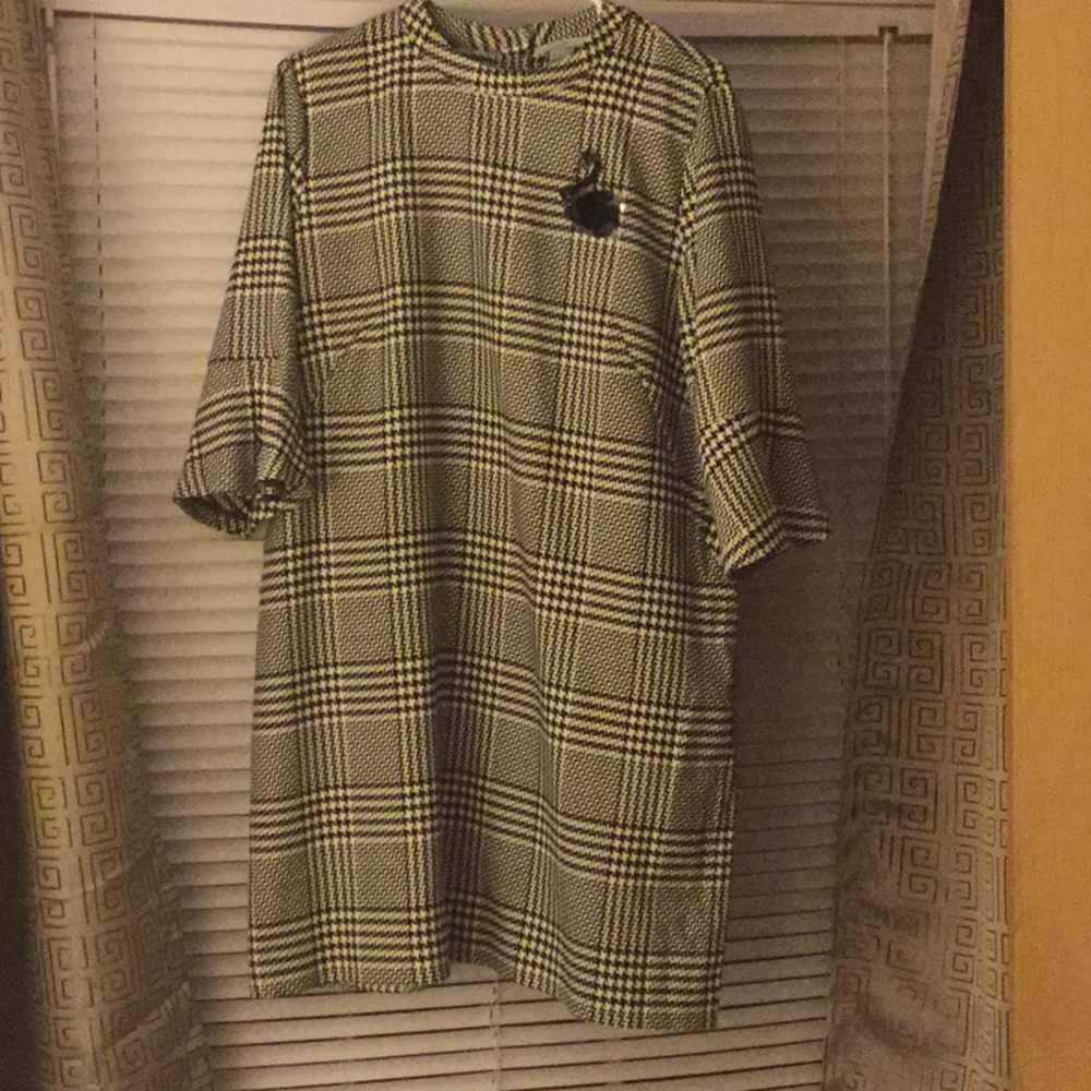 ADORABLE H&M PLAID DRESS